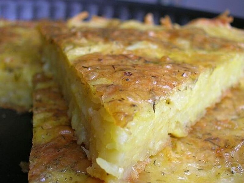 Пирог из драников с сыром
