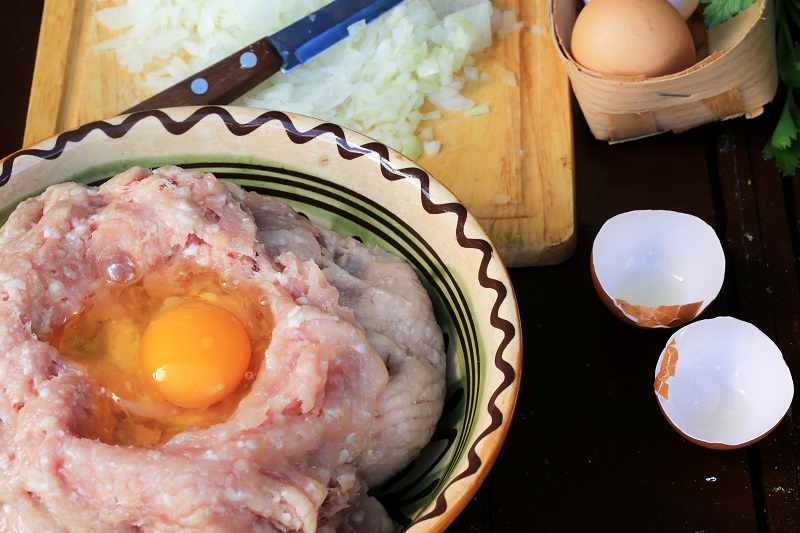 Этот трюк сделает котлеты невероятно сочными и пышными! Гораздо вкуснее обычных… Этот трюк сделает котлеты невероятно сочными и пышными! Гораздо вкуснее обычных…