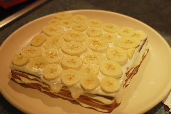 Обалденный торт с бананами без выпечки… Через 15 минут муж не мог оторваться от тарелки!